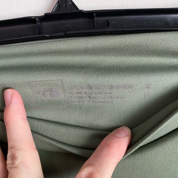 North Face green leggings; barely worn! Size small - Picture 2 of 5